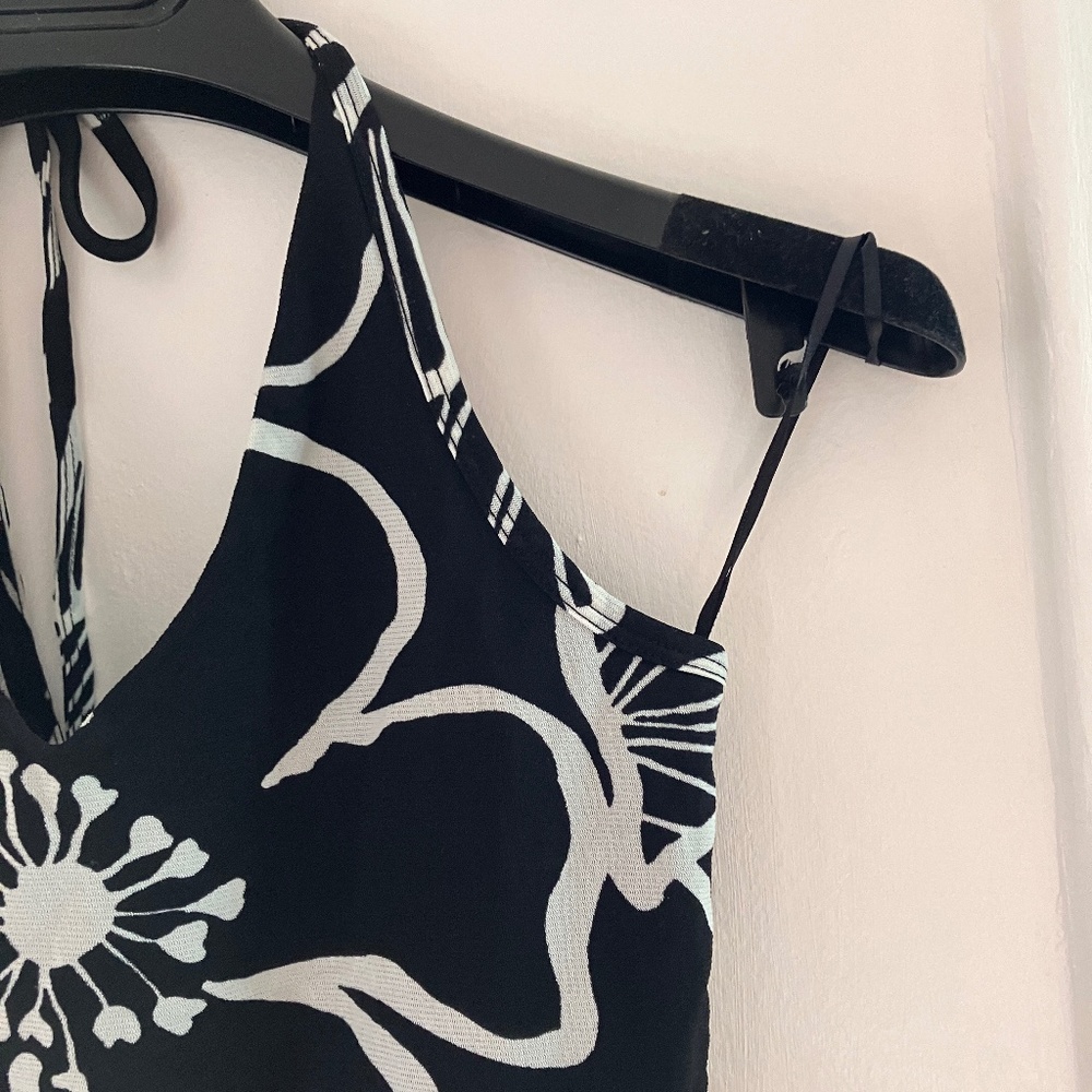 GUESS BLACK &WHITE FLORAL HALTER - Picture 5 of 14